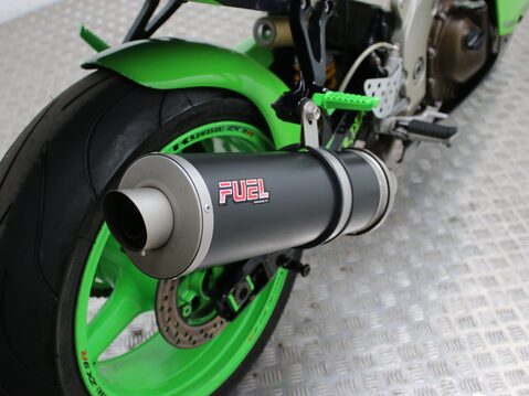 Kawasaki ZX-9R ZX 900 E1 25