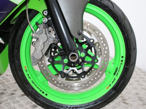 Kawasaki ZX-9R ZX 900 E1 20