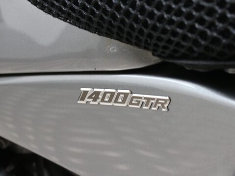 Kawasaki GTR1400 GTR 1400 18