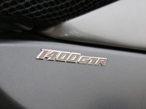 Kawasaki GTR1400 GTR 1400 25