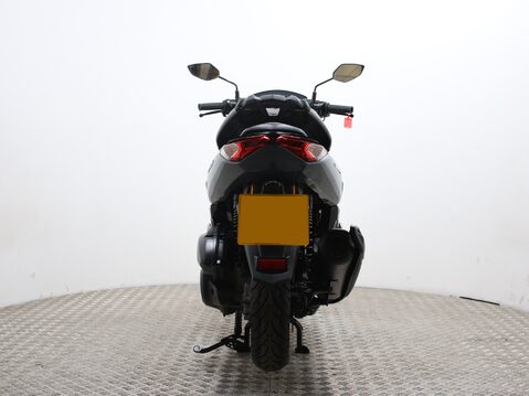 Yamaha Nmax 125 GPD125-A ABS 11