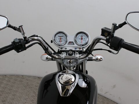 Yamaha YBR125 Custom YBR Custom 14