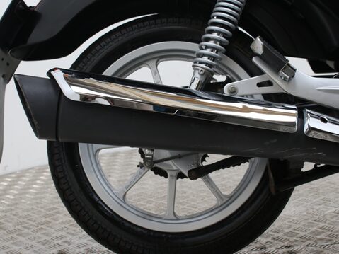 Yamaha YBR125 Custom YBR Custom 27