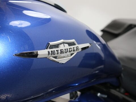 Suzuki Intruder 800 VZ 800 28