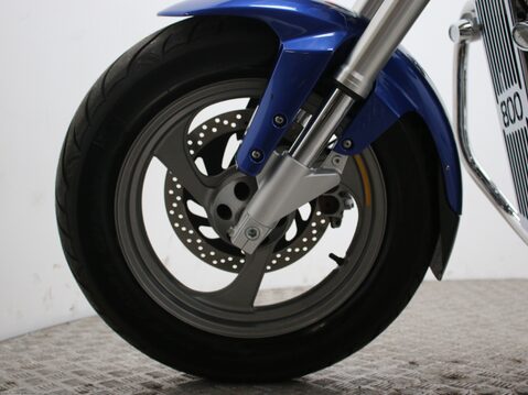Suzuki Intruder 800 VZ 800 24