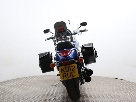 Suzuki Intruder 800 VZ 800 11
