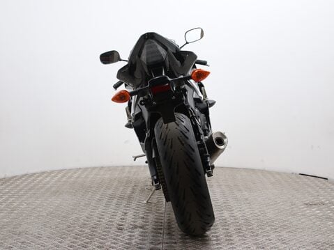 Yamaha R6 YZF-R6 11