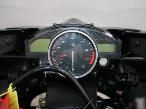 Yamaha R6 YZF-R6 15