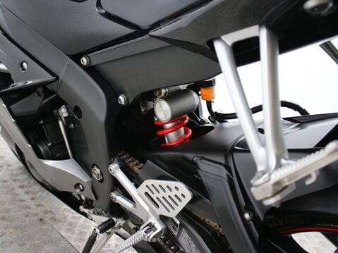 Yamaha R6 YZF-R6 30