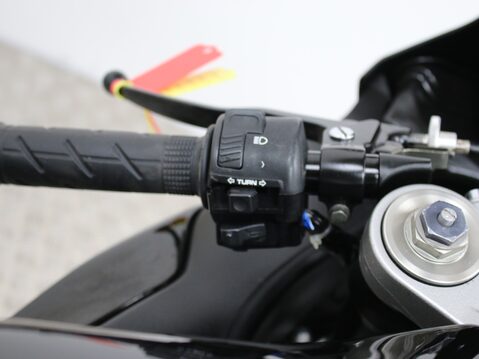 Honda CBR1000RR Fireblade CBR 1000 RR FIREBLADE 28
