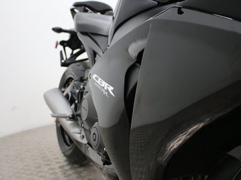 Honda CBR1000RR Fireblade CBR 1000 RR FIREBLADE 22