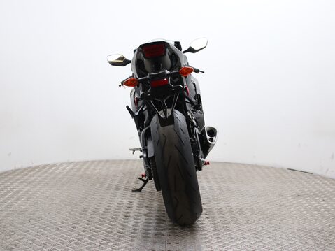 Honda CBR1000RR Fireblade CBR 1000 RR FIREBLADE 11