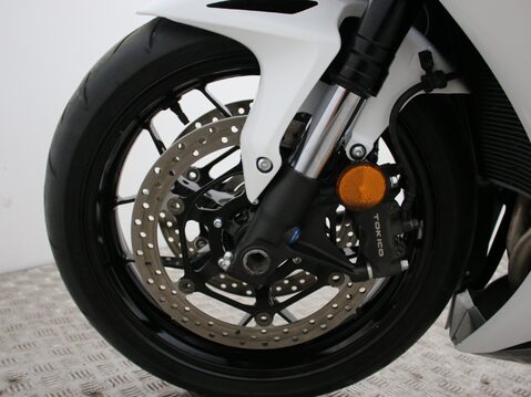Honda CBR1000RR Fireblade CBR 1000 RR FIREBLADE 26