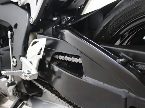 Honda CBR1000RR Fireblade CBR 1000 RR FIREBLADE 32
