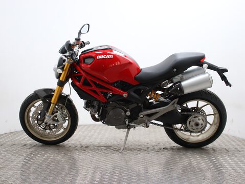 Ducati Monster 1100 M1100 S 8