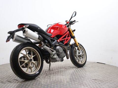 Ducati Monster 1100 M1100 S 12