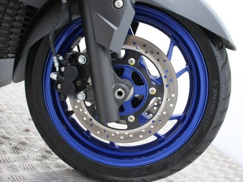 Suzuki Burgman 400 AN 400 AM2 20