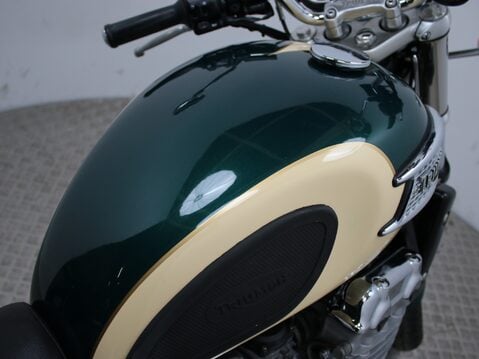 Triumph Thunderbird 900 THUNDERBIRD 17