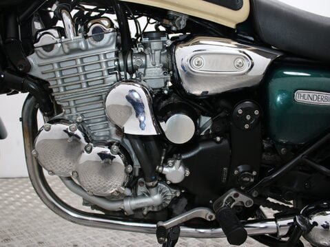 Triumph Thunderbird 900 THUNDERBIRD 25