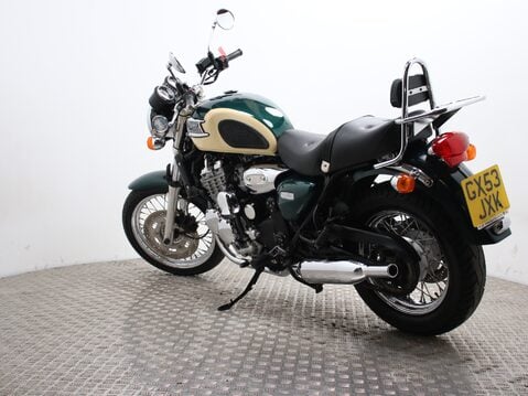 Triumph Thunderbird 900 THUNDERBIRD 9