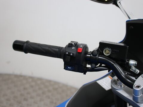 Suzuki GSX650 GSX650FA L0 29