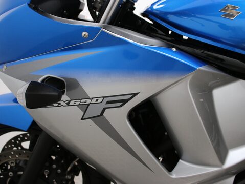 Suzuki GSX650 GSX650FA L0 33