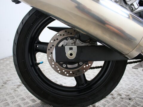 Suzuki GSX650 GSX650FA L0 27