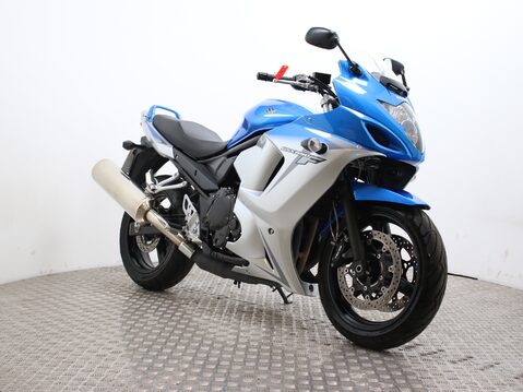 Suzuki GSX650 GSX650FA L0 3