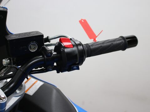 Suzuki GSX650 GSX650FA L0 20
