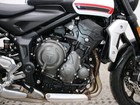Triumph Trident TRIDENT 660 22