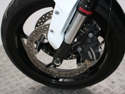 Triumph Trident TRIDENT 660 25