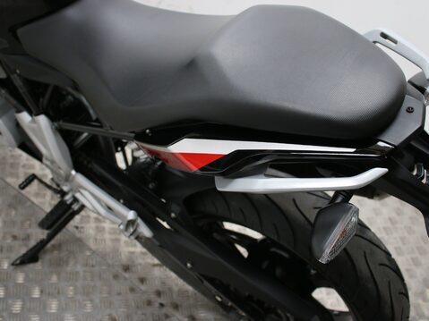 BMW G310R G 310 R 32