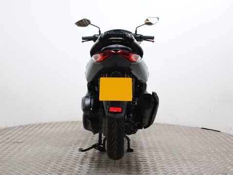 Yamaha Nmax 125 GPD125-A ABS 11