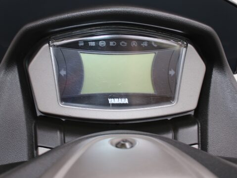 Yamaha Nmax 125 GPD125-A ABS 15