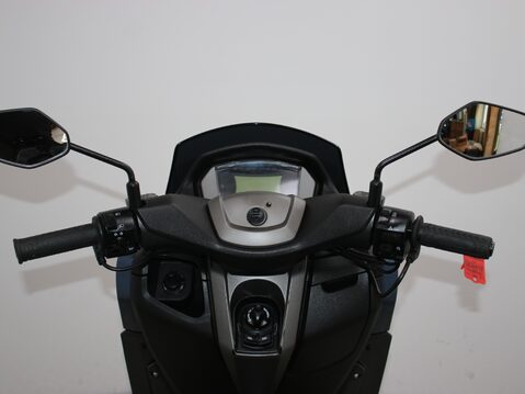 Yamaha Nmax 125 GPD125-A ABS 14