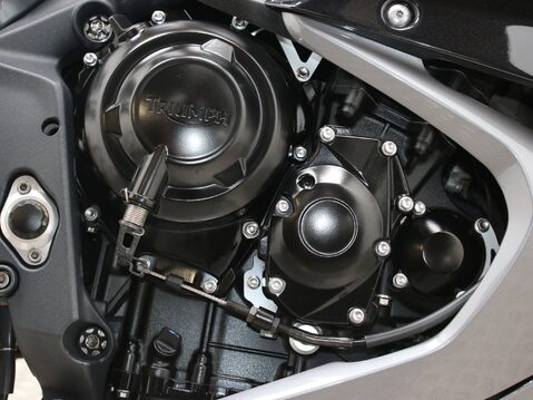 Triumph Daytona 675 DAYTONA 675 ABS 21