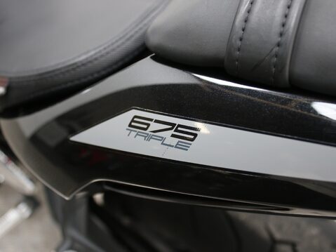 Triumph Daytona 675 DAYTONA 675 ABS 34