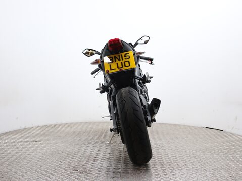 Triumph Daytona 675 DAYTONA 675 ABS 11