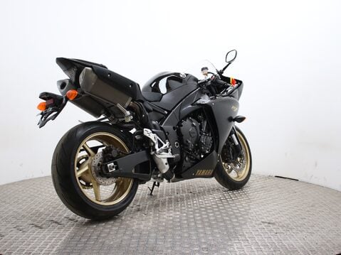 Yamaha R1 R1 (11MY) 12