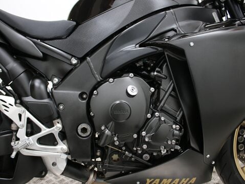 Yamaha R1 R1 (11MY) 22