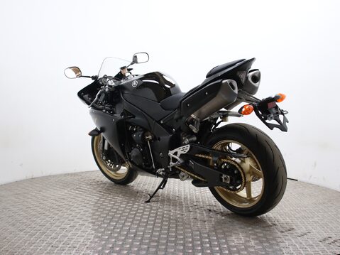Yamaha R1 R1 (11MY) 9