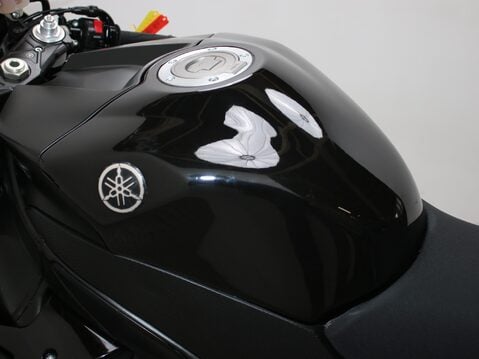 Yamaha R1 R1 (11MY) 26