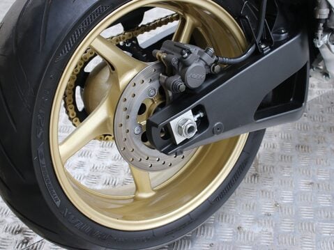 Yamaha R1 R1 (11MY) 23