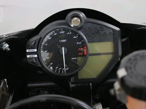 Yamaha R1 R1 (11MY) 15