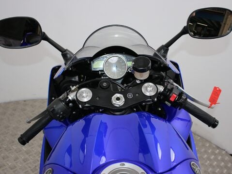 Yamaha R1 14