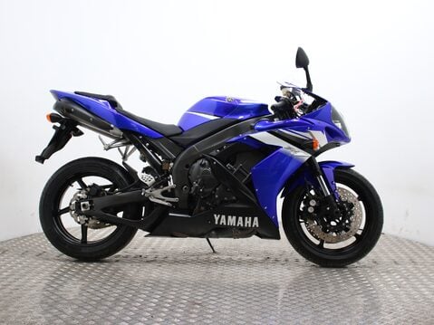 Yamaha R1 
