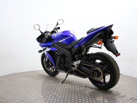 Yamaha R1 9