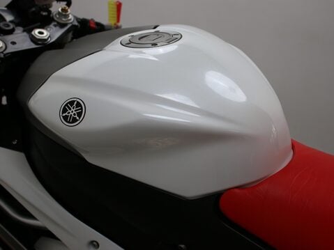 Yamaha R6 YZF R6 (09MY) 24