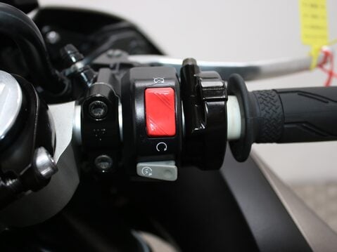 Yamaha R6 YZF R6 (12MY) 18