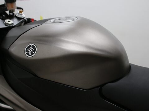 Yamaha R6 YZF R6 (12MY) 27